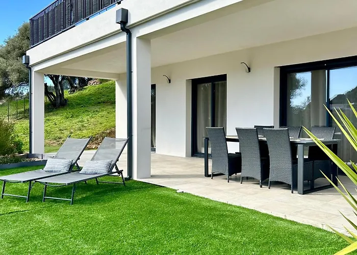 Bas De Villa Avec Jardin Idealement Situe Entre Ajaccio Et Porticcio